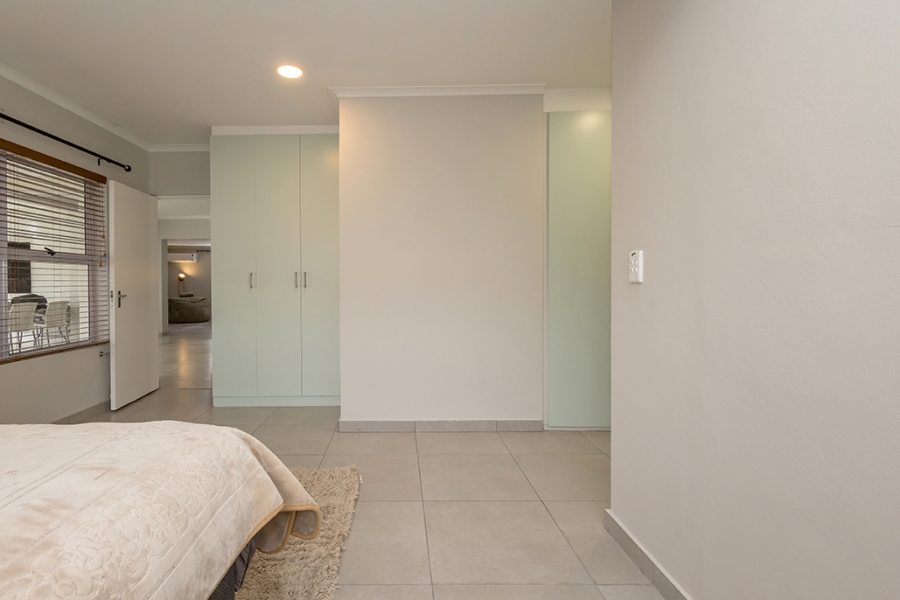 3 Bedroom Property for Sale in Sunningdale Western Cape